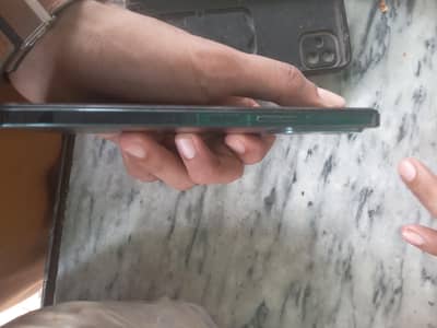 Vivo Y28
