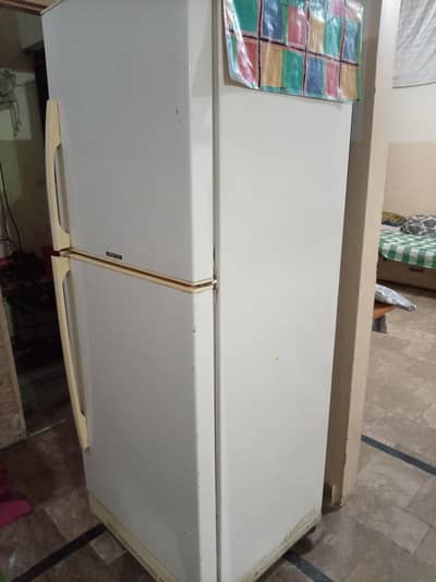 PEL Full size AC urgently selling in affordable price