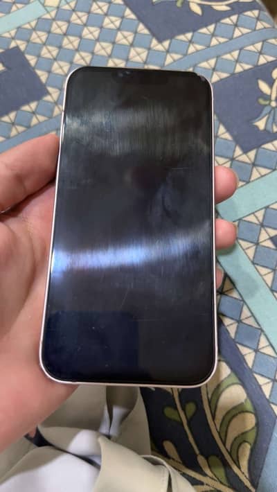 Apple iPhone 13
