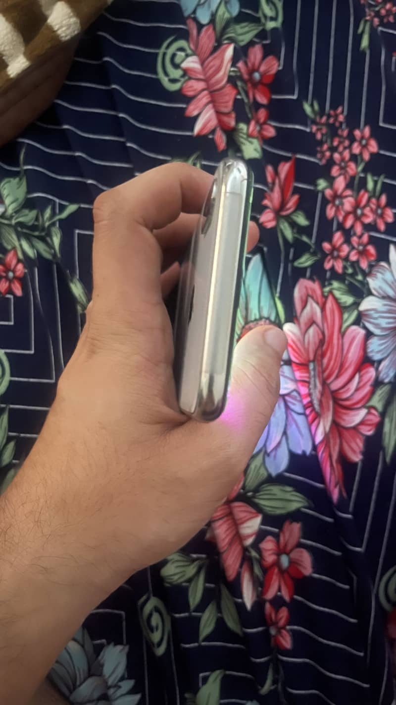Apple iPhone X 1