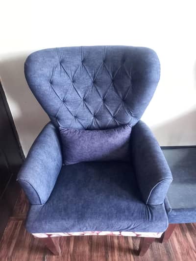 fancy sofa chairs set with center table