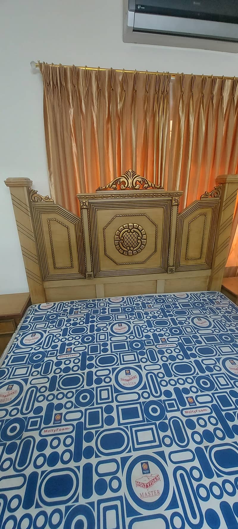 Double Bed with Two Side Tables & Dressing Table 3