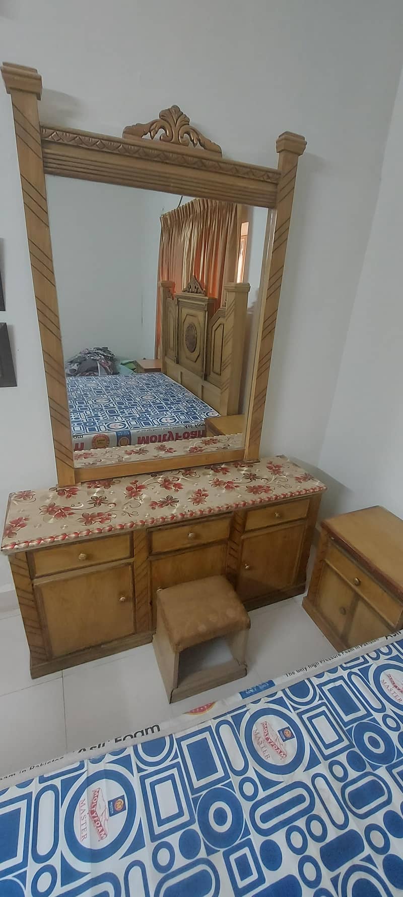 Double Bed with Two Side Tables & Dressing Table 5