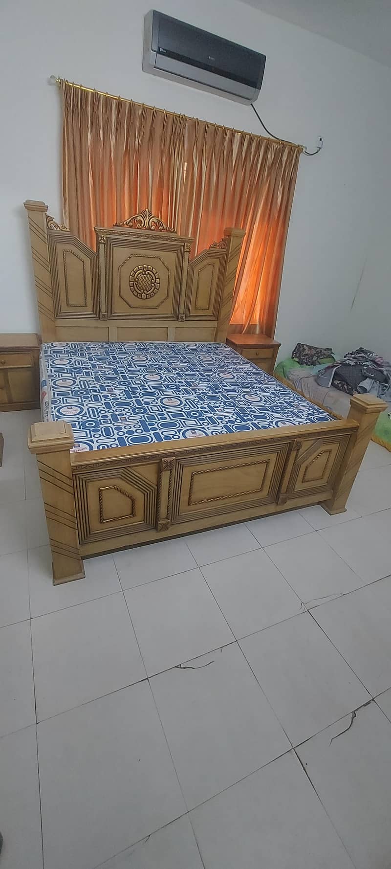Double Bed with Two Side Tables & Dressing Table 6