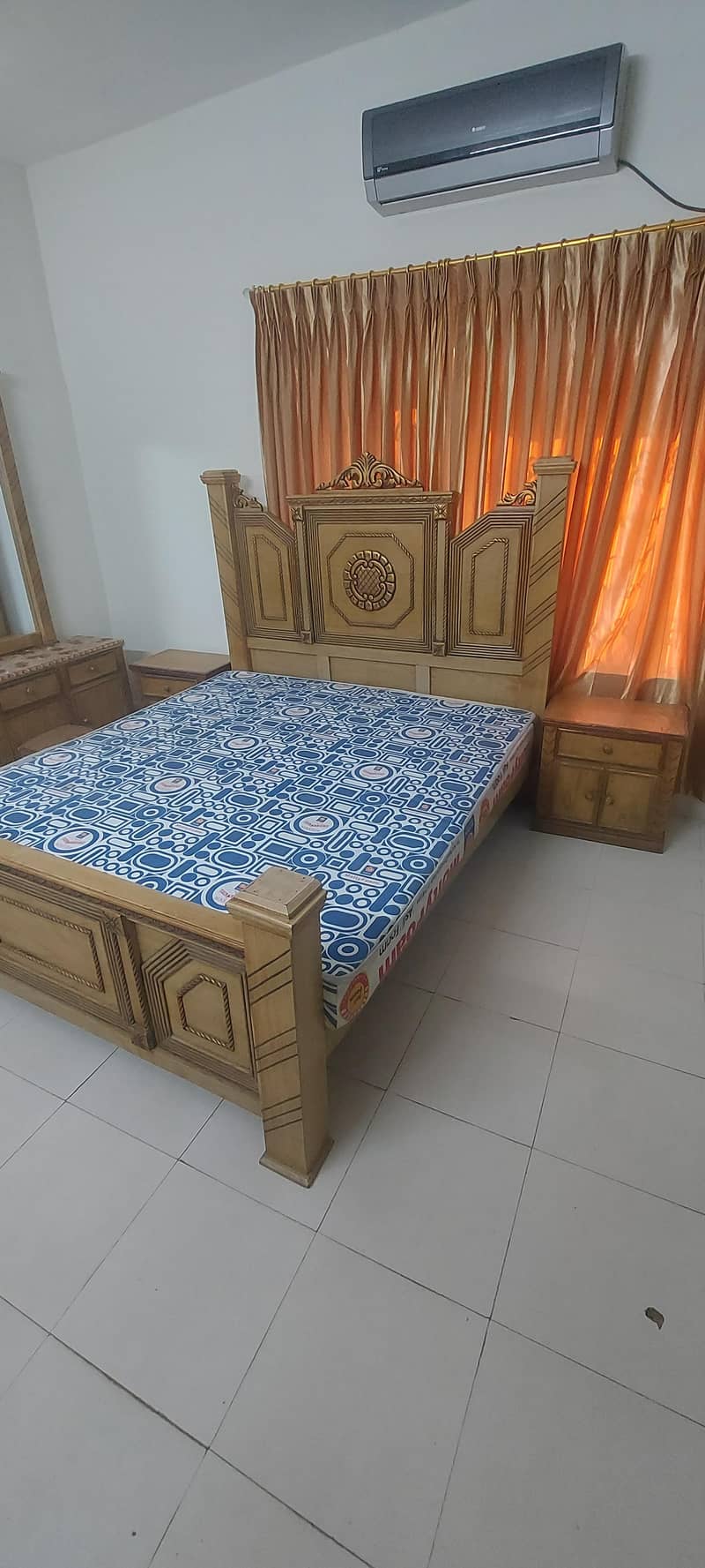 Double Bed with Two Side Tables & Dressing Table 7