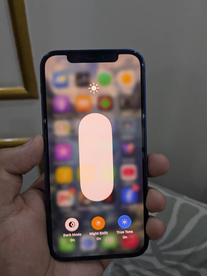 Apple iphone 12 4