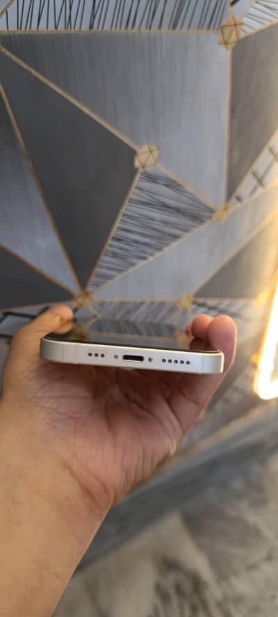 Apple iPhone 14