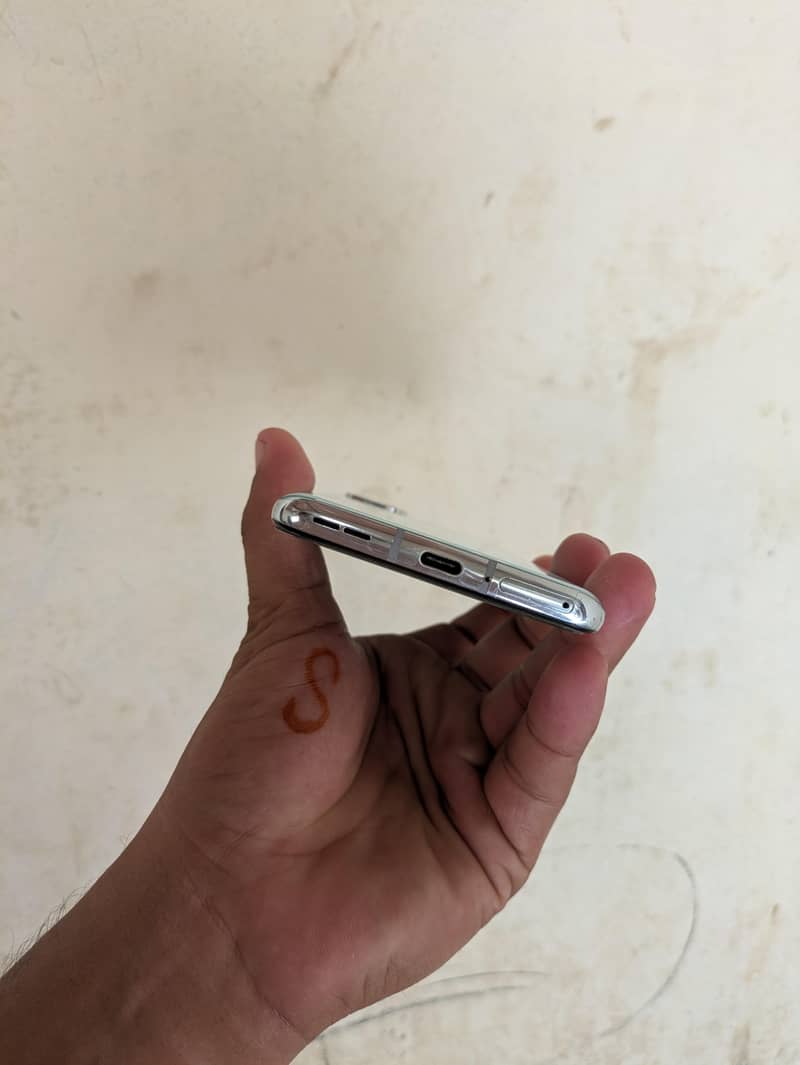 One Plus 8T 4
