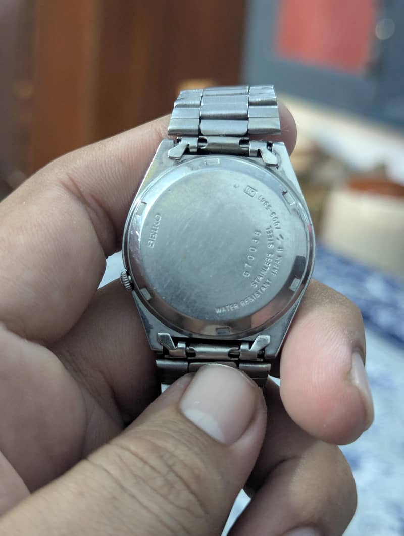 Seiko 4