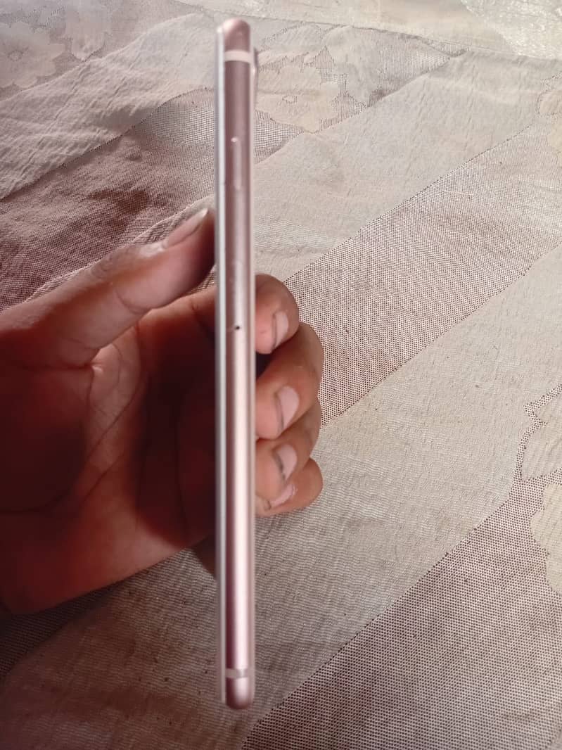 Apple iPhone 8 Plus 1