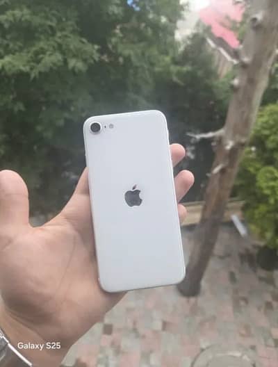 Apple iPhone SE