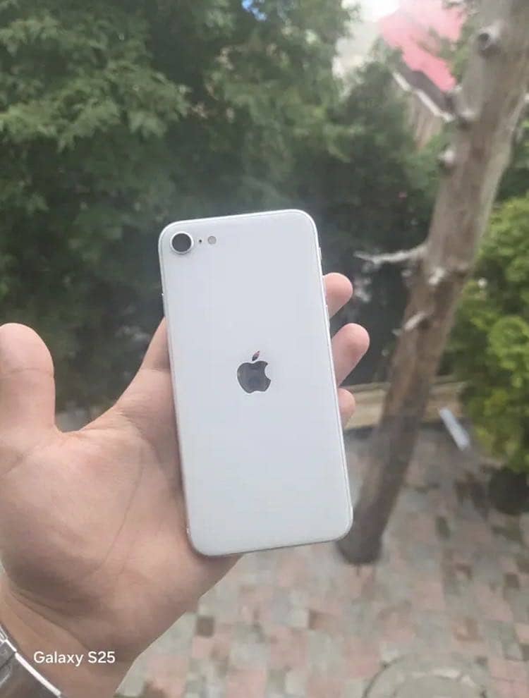 Apple iPhone SE 0