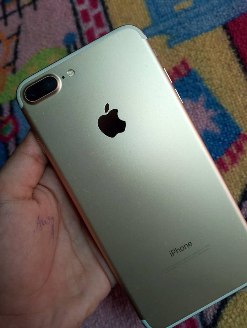 Apple iPhone 7 Plus 0