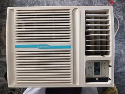Skywood 0.75 Ton Window AC – 4 Seasons Used, Gas Refill Required