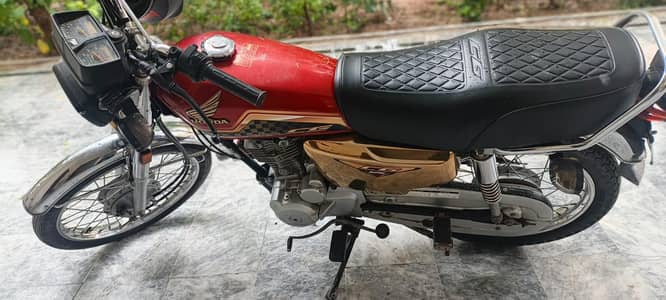 Honda 125 special Gold Edition self start Bil kol new condition 10/10