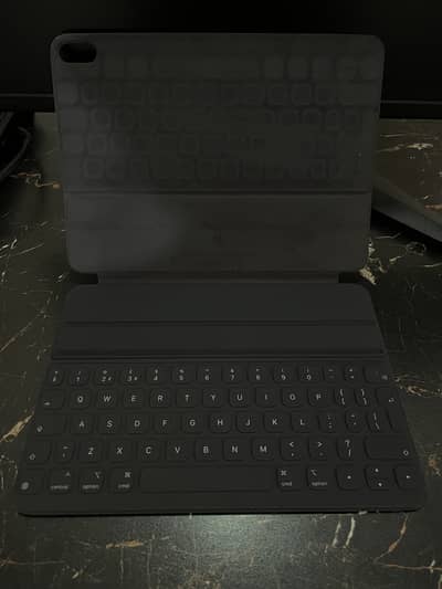 Apple Smart Keyboard Folio for iPad Pro 11" 1st Gen, iPad Air 11" All