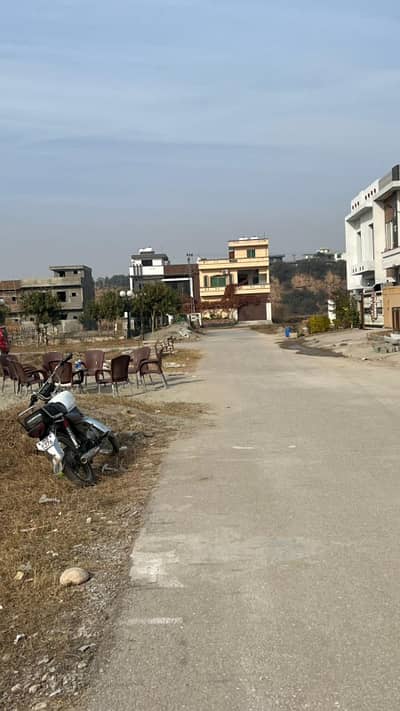 6 MARLA SOLID PAIR PLOTS FOR SALE ON REASONABLE PRICE