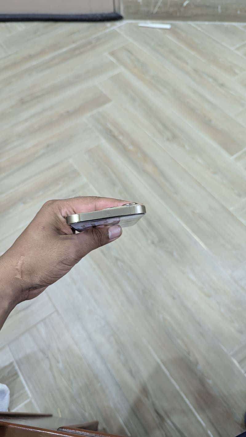 Apple iPhone 13 Pro 1