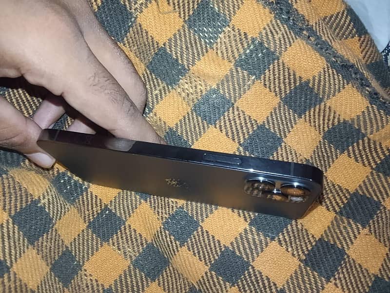 Apple iPhone 12 Pro 1