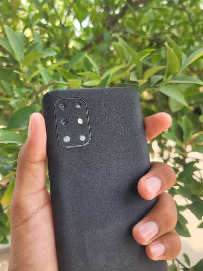 One Plus 8T 12/256 pta