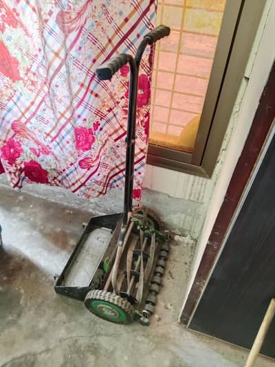 Grass cutter machine
