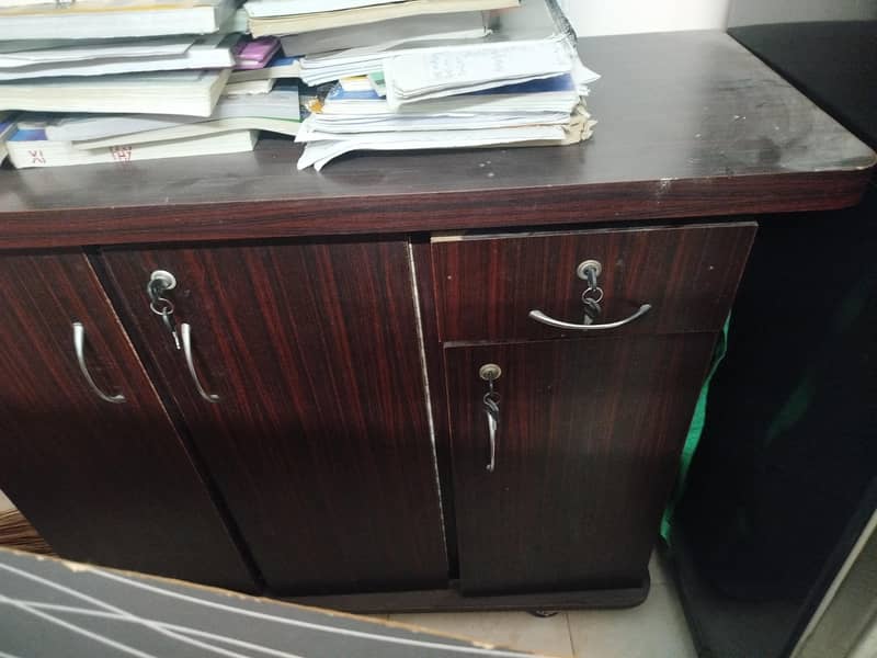 Storage Cabinet/Table 1