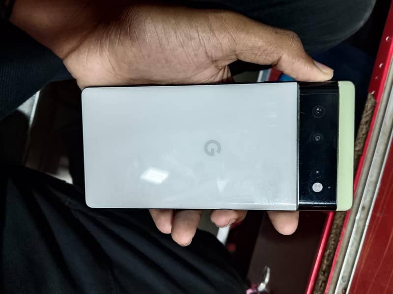Google Pixel 6 4
