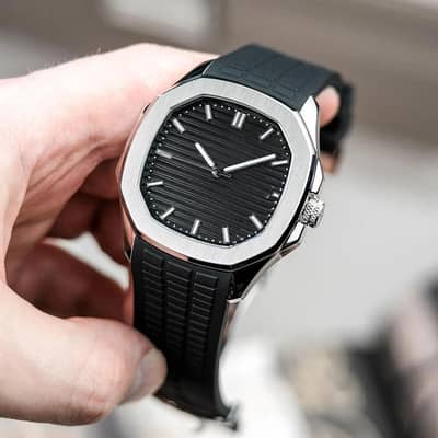 Men's Water Resistant Quartz Watch with Textured Rubber Strap