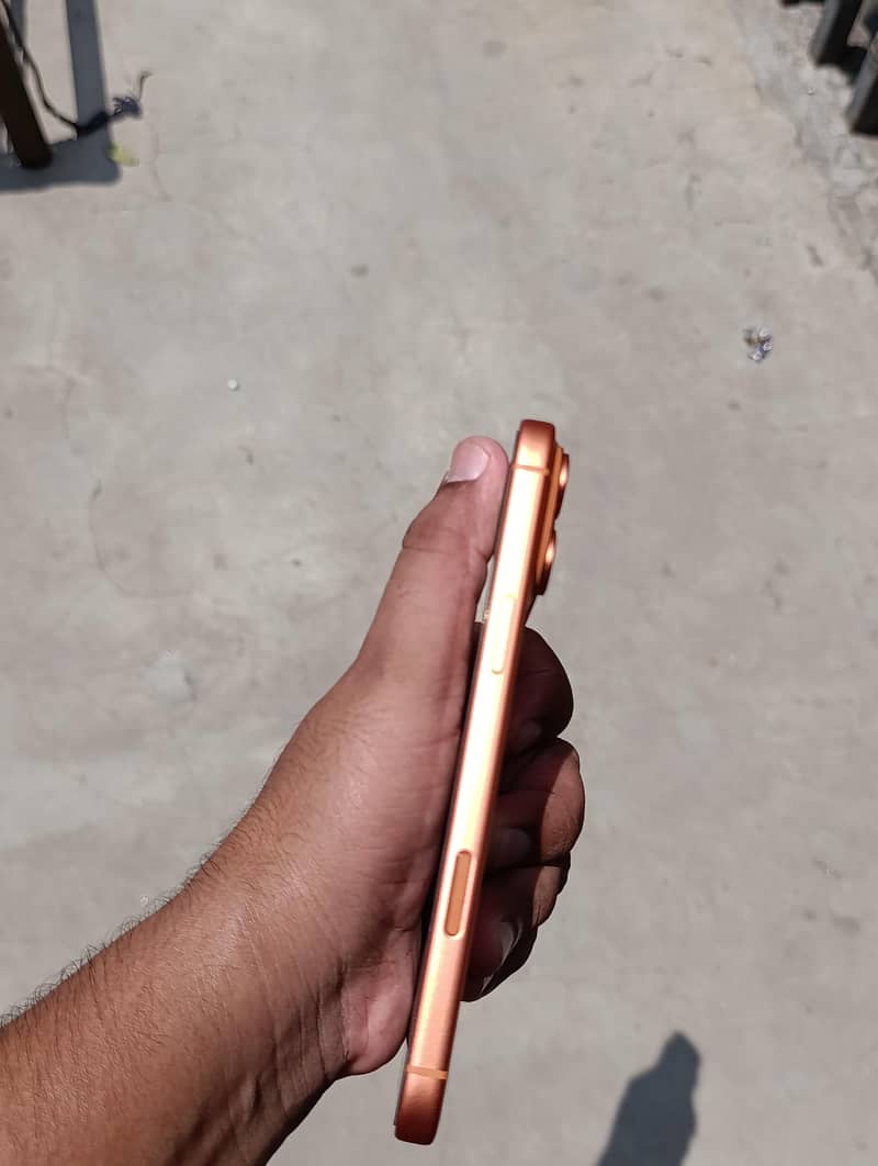 Apple iPhone 17 Pro Max 11