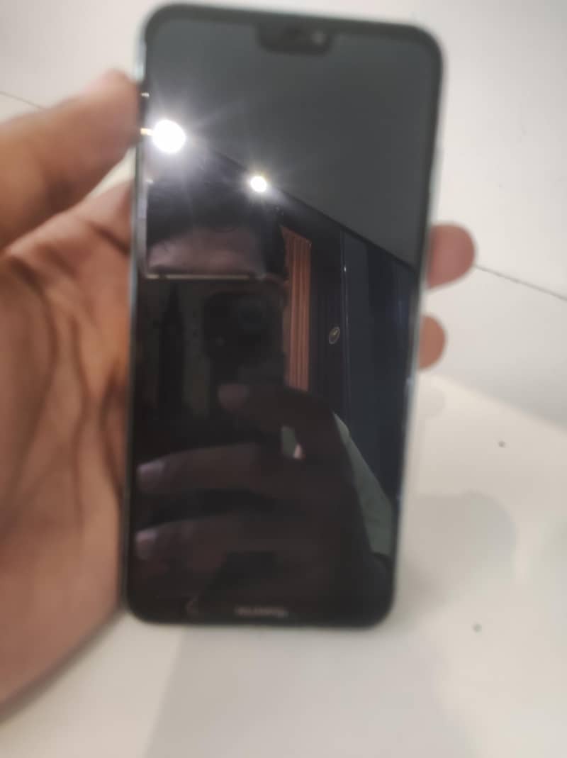 Honor 9N 4