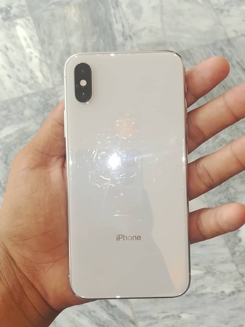 Apple iPhone X 4