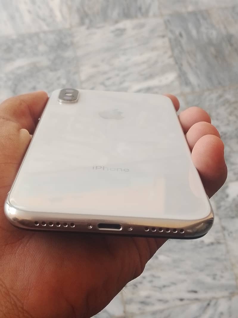 Apple iPhone X 6