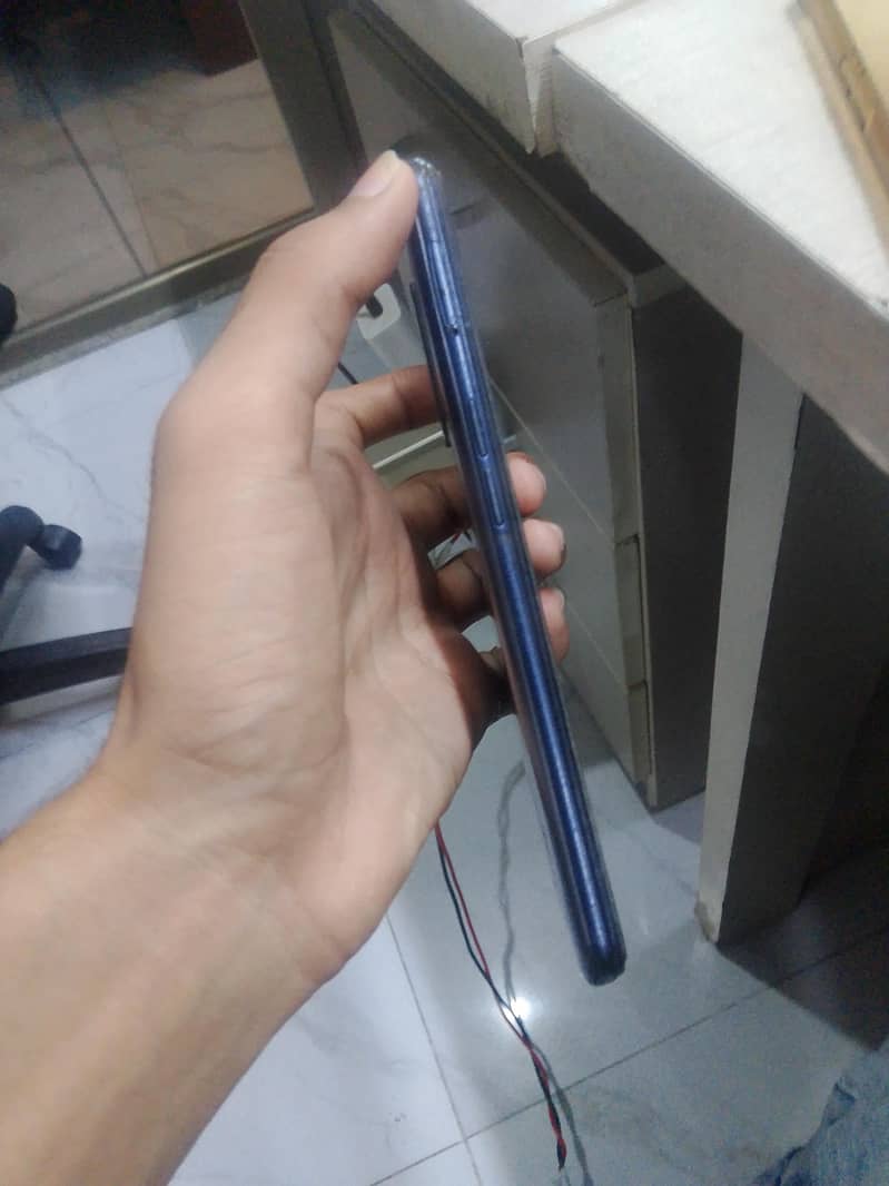 OPPO A54 4