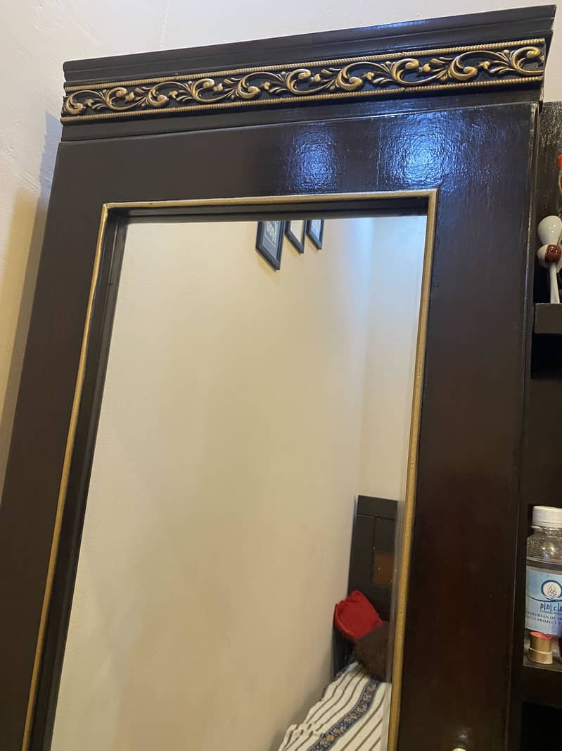 Selling Dressing table 1