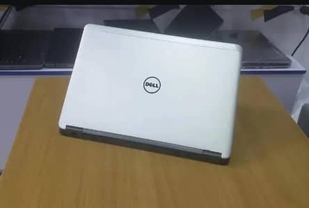 Dell Core i5 4th Genration(Ram 8GB + SSD 128GB) Sliver Graceful Laptop