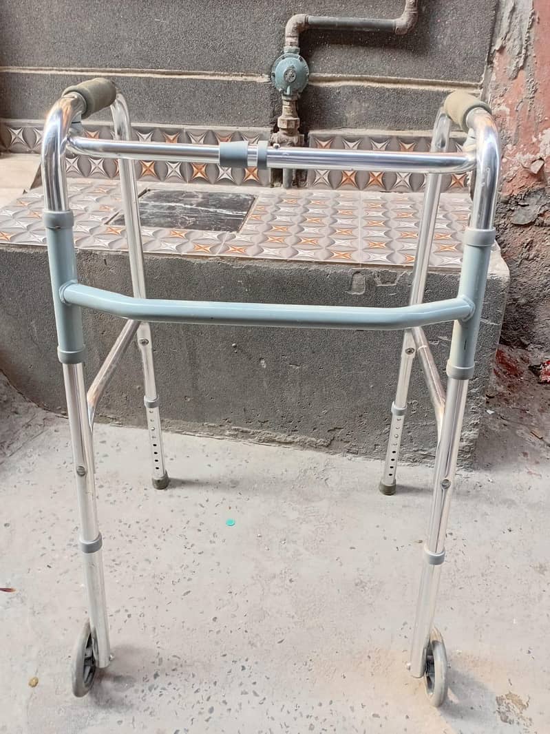 WALKING STAND 0