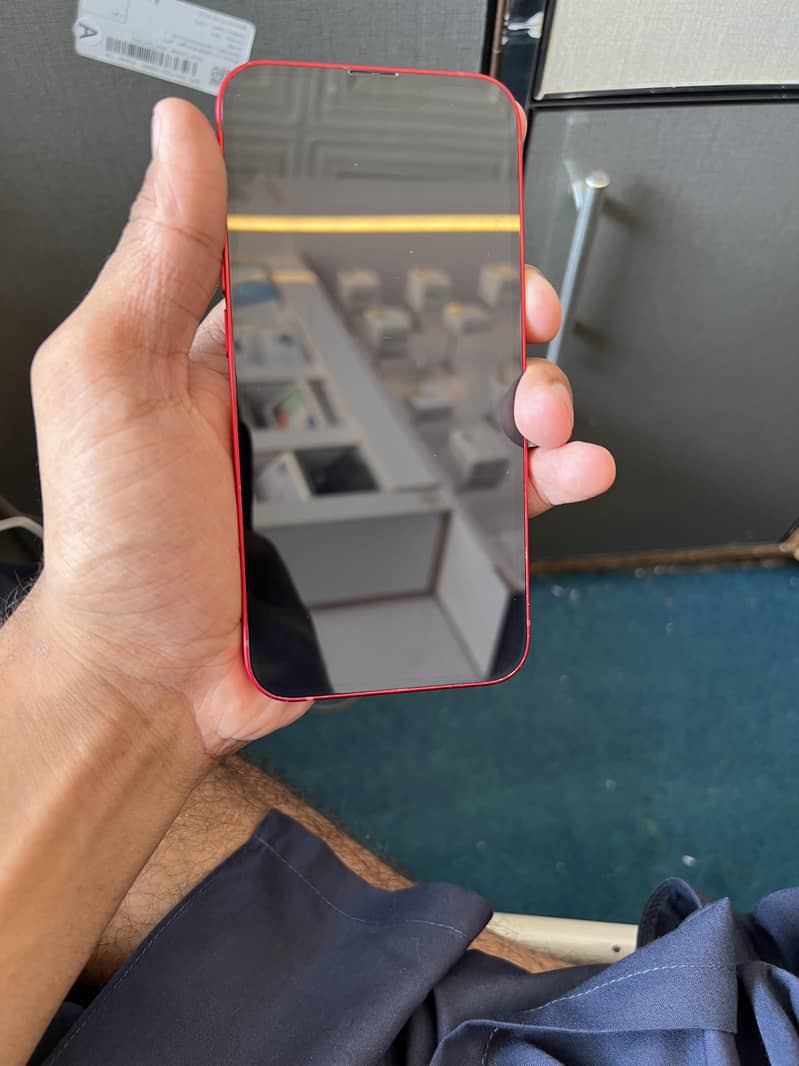 Apple iPhone 13 2