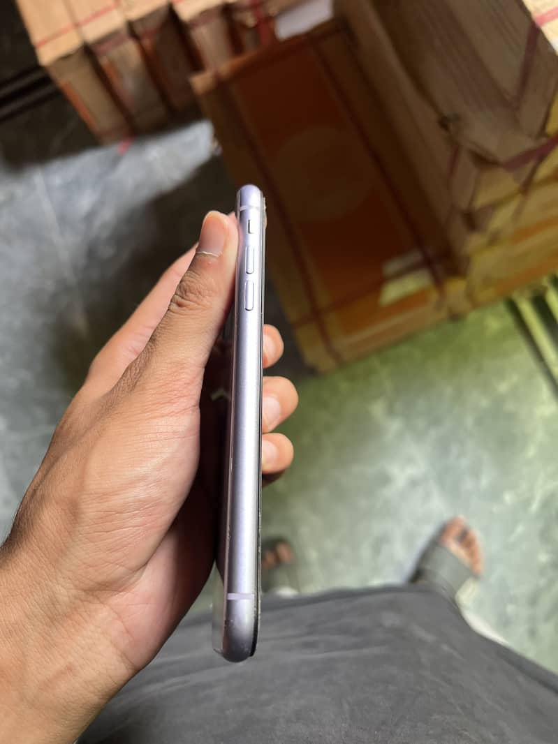 Apple iPhone 11 0