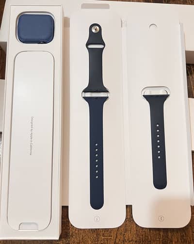 Apple Watch Series 7 with box and charging cable