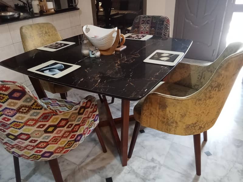 4 seater dining table 1