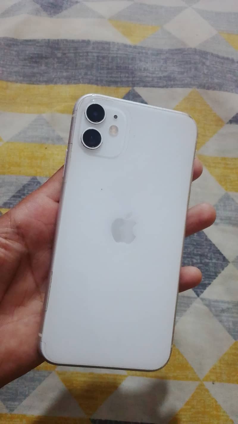 Apple iPhone 11 0