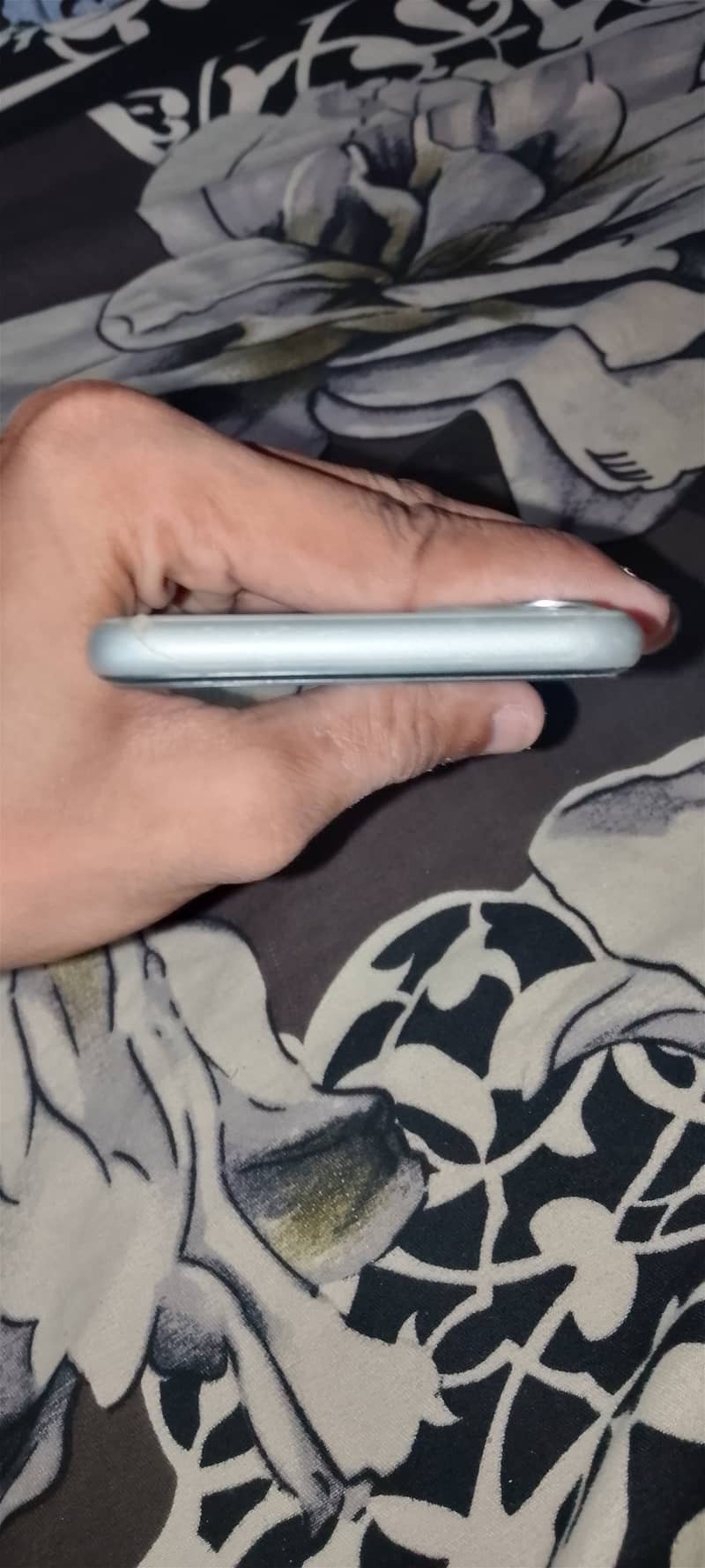 Apple iPhone 11 3