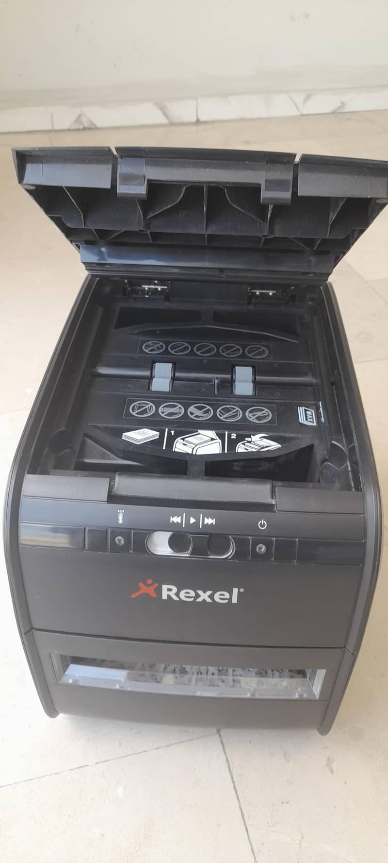 Rexel paper shredder 4