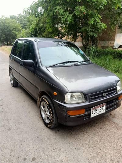 Daihatsu Cuore 2011