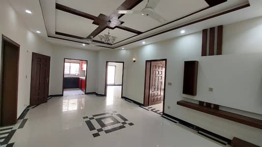Like New 10 Marla Upper Portion For Rent
