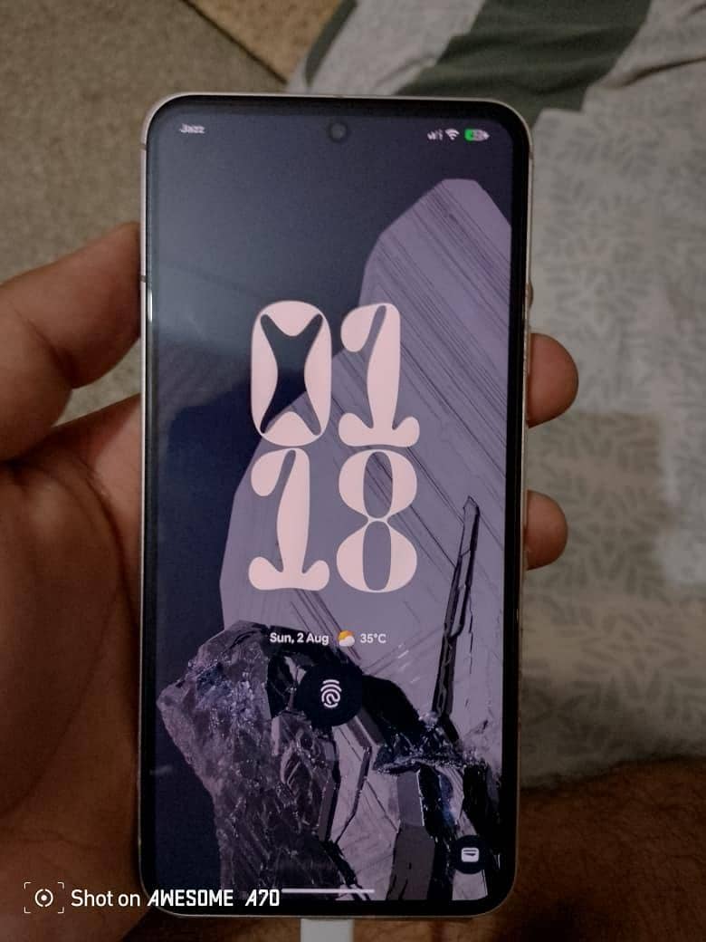 Google Pixel 8 3