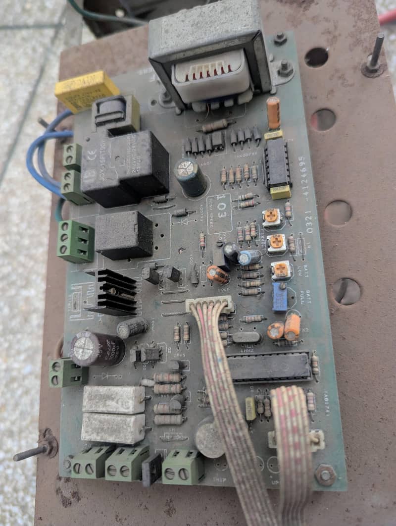 UPS AB tech 1
