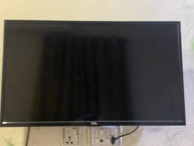 TCL 32" LED TV