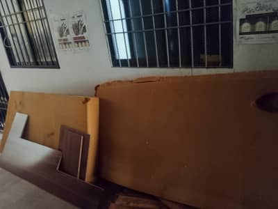 selling two single bed available for sale foam ka Sath koi