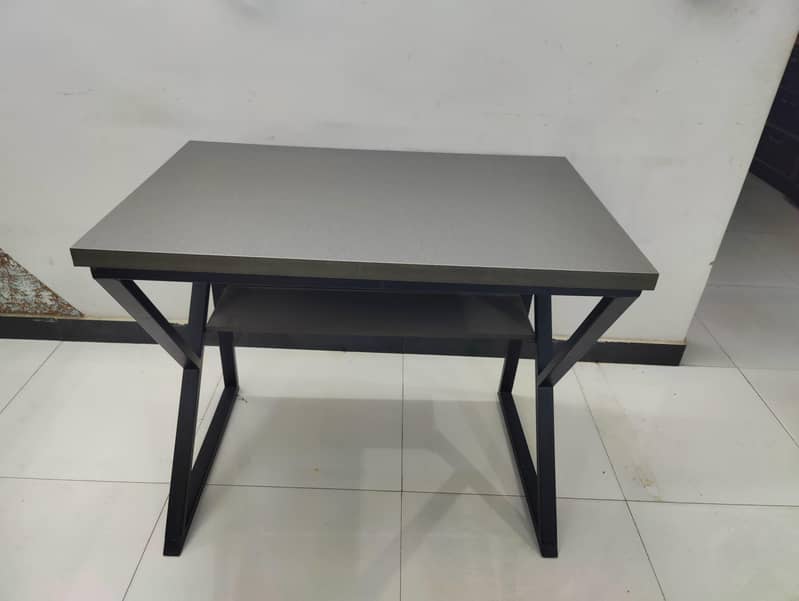 Office Table 0